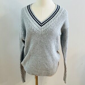 American Eagle Womens V-Neck Cable Knit Varsity Sweater Grey Navy 0341-9578 XS